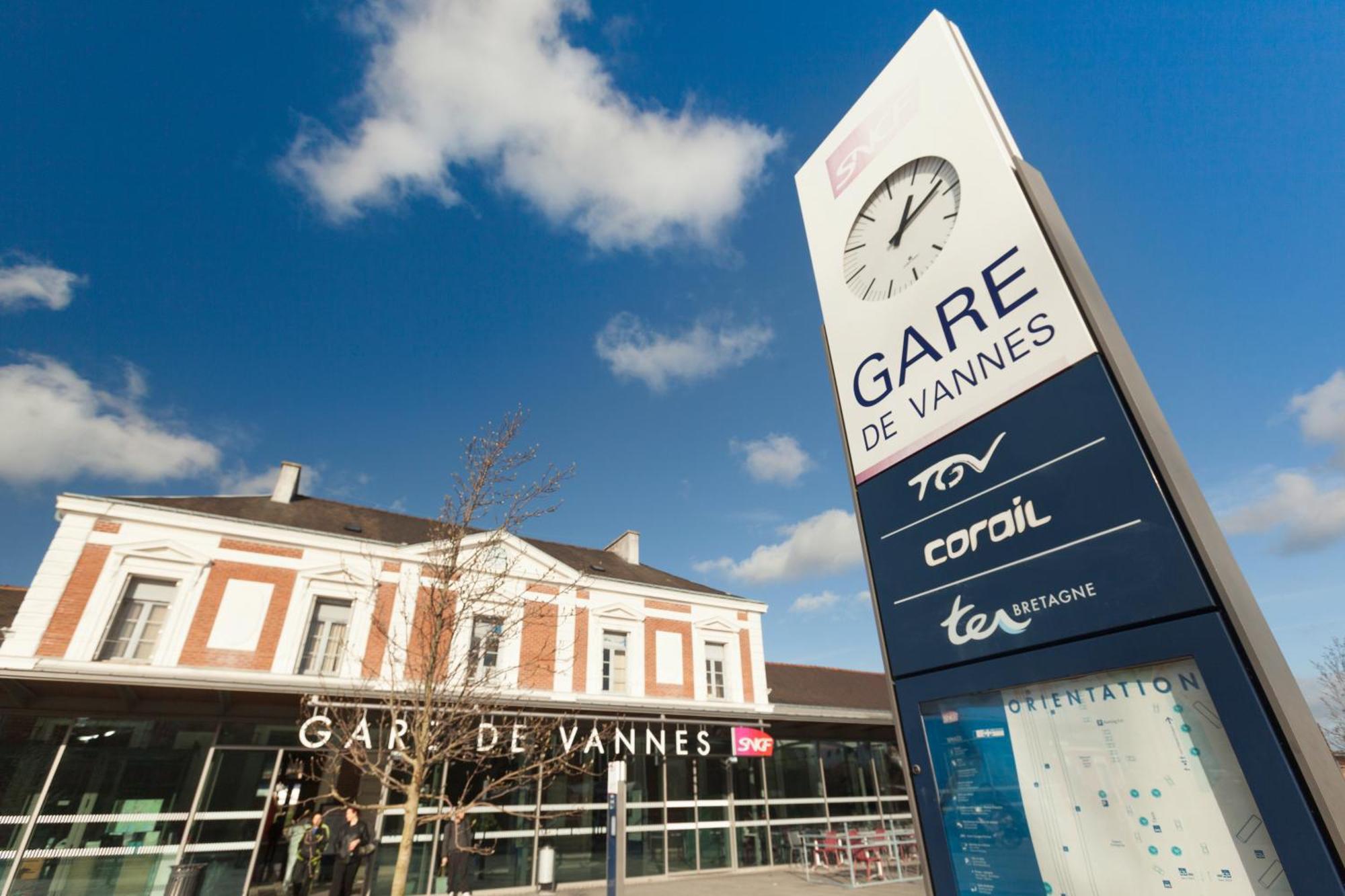 Ibis Styles Vannes Gare Centre Luaran gambar