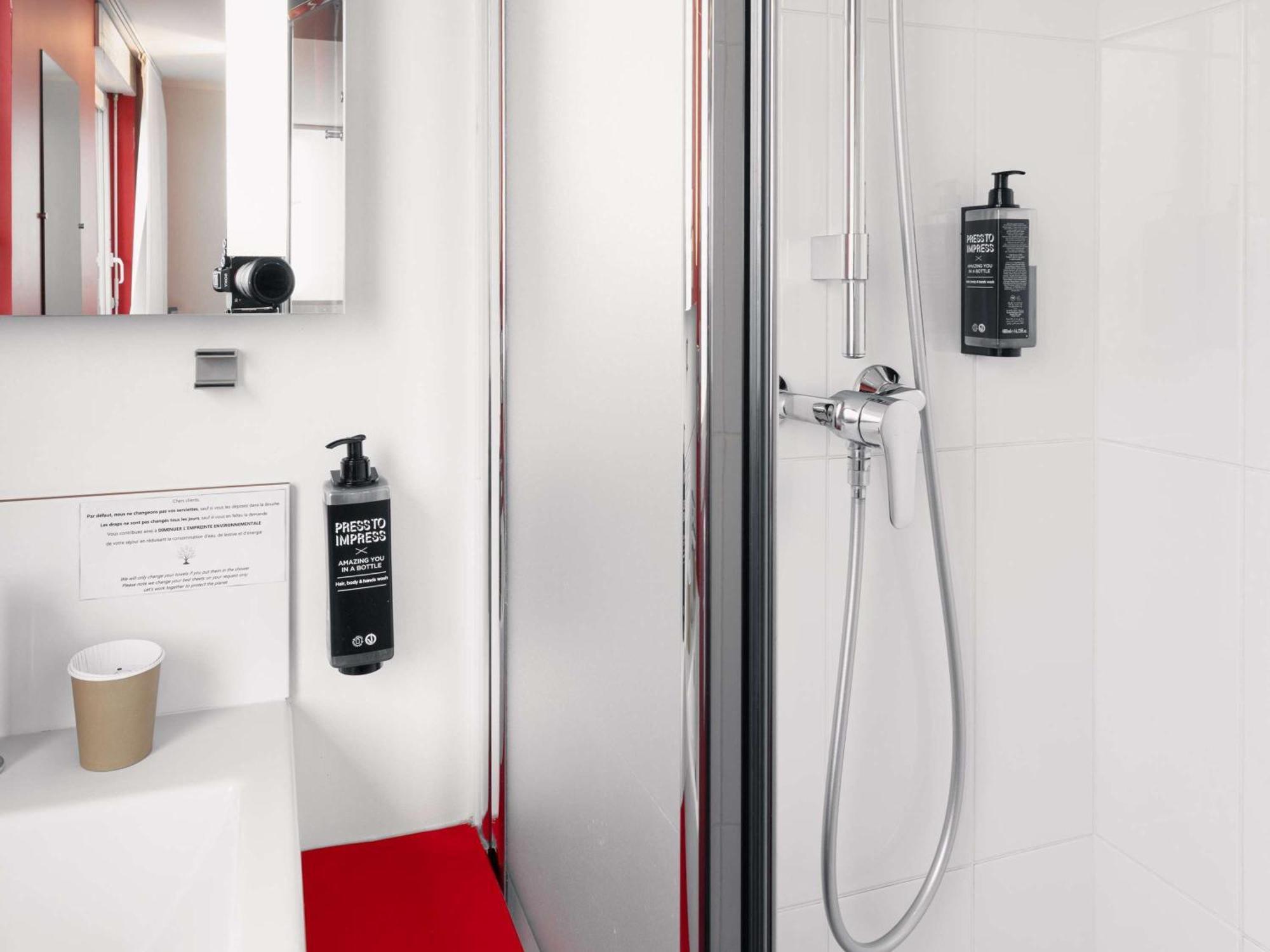 Ibis Styles Vannes Gare Centre Luaran gambar